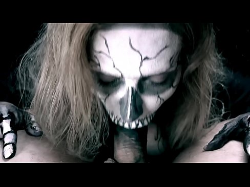 ❤️ Demone Meedchen saugt Hunn mat hirem schwaarze Mond a schléckt kum. Super Sex op Porno lb.com-porn-mz.ru ❌